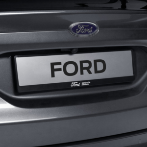 Držalo Ford EČV črne barve, z modrim logotipom Ford in belim logotipom "Eine Idee weiter".